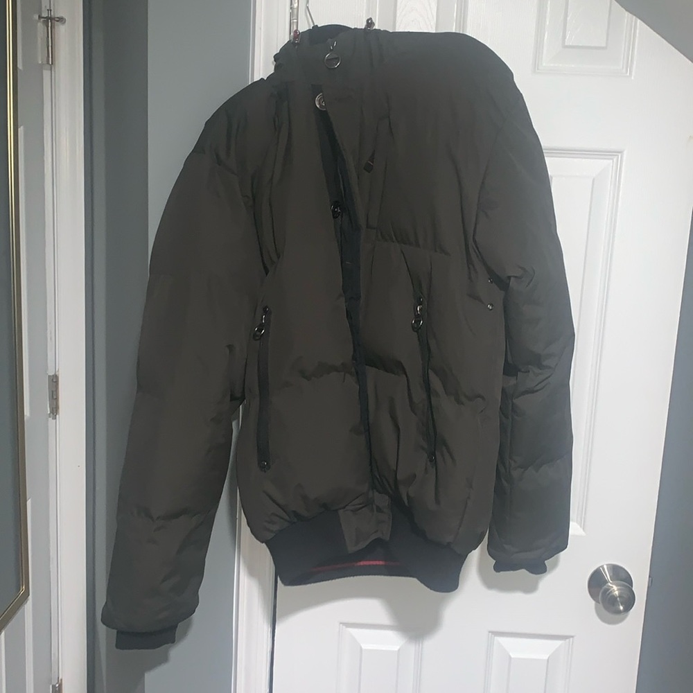 Gently worn men’s Olive/Greyish Brown Winter coat size L

Open to Offers!